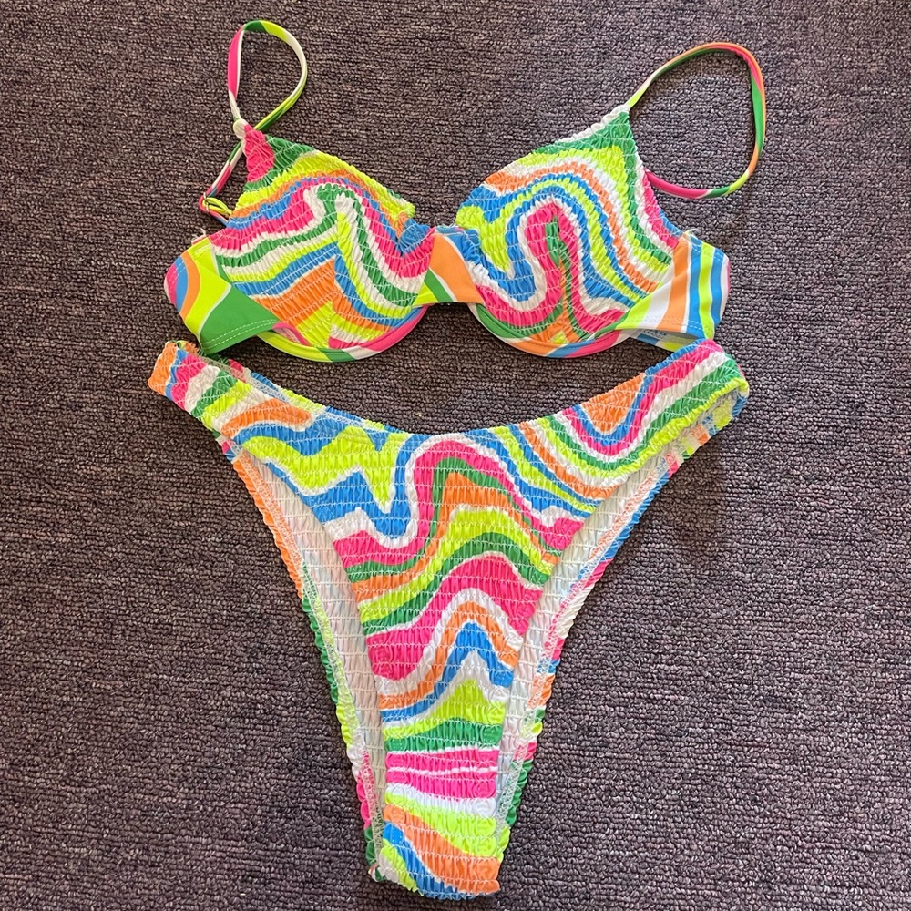 PacSun Multicolor Wave Bikini